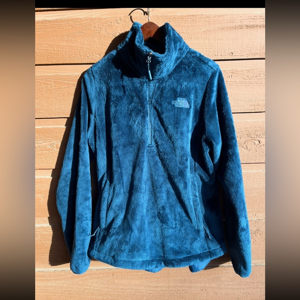 COPY - The North Face Isito luxurious 1/4 zip pullover. New with detached tags …